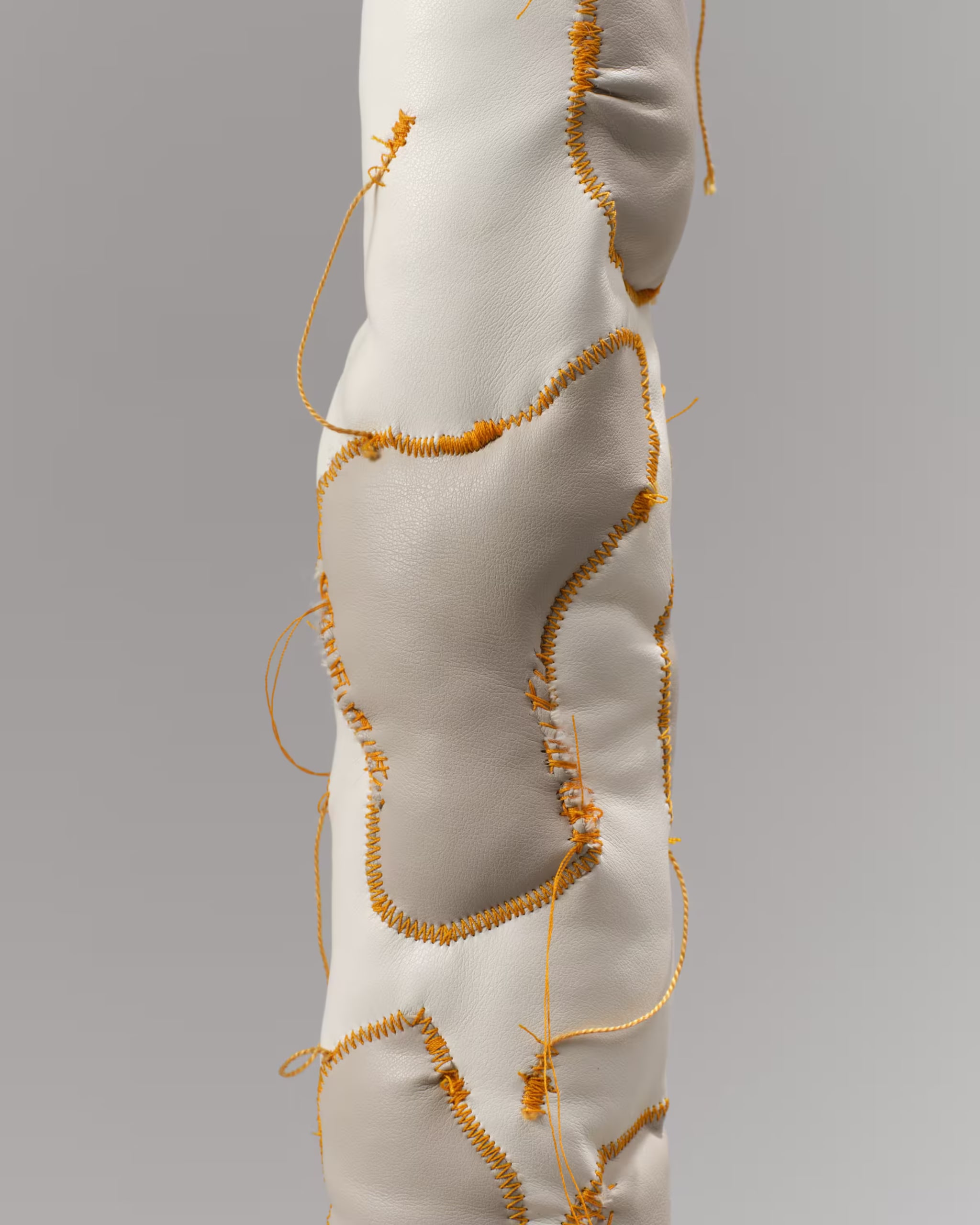 Picciriddu, 2025. Lampada da terra, Legno, gesso, ecopelle.